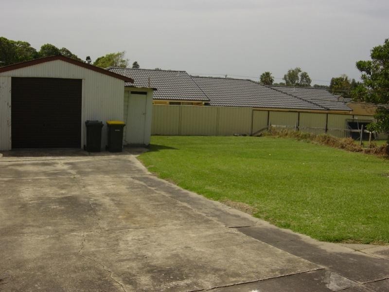 24 Prince Street, Fennell Bay NSW 2283