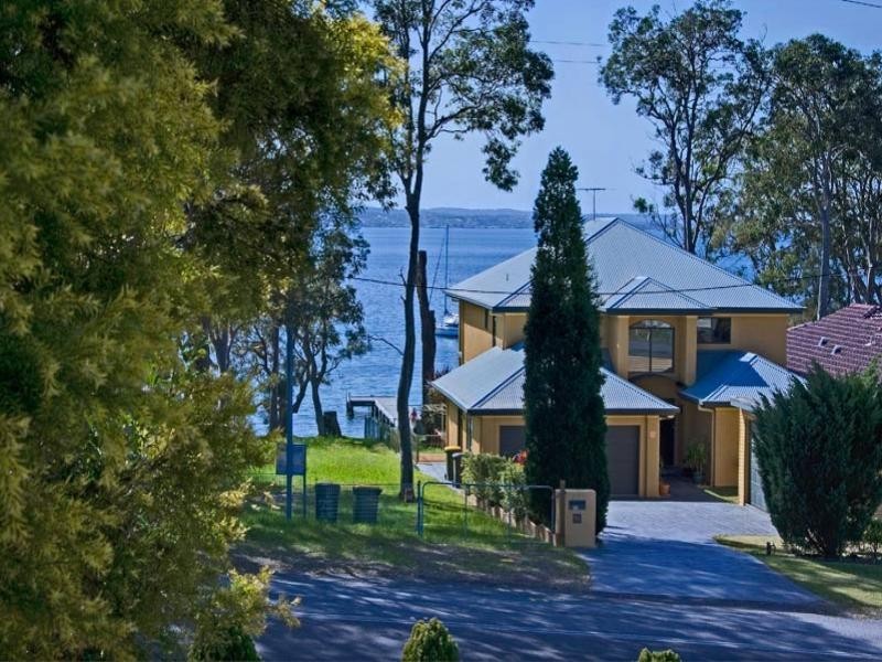 130 Watkins Road, Wangi Wangi NSW 2267