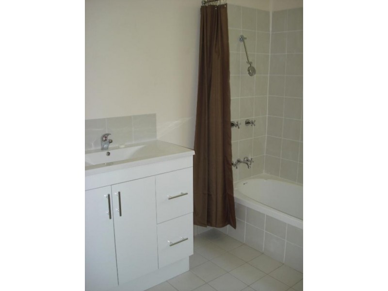 100 Excelsior Parade, Toronto NSW 2283