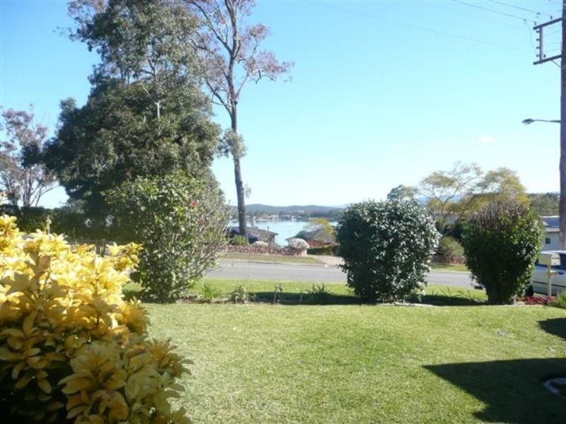 106 Bay Road, Bolton Point NSW 2283