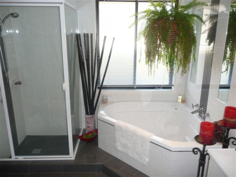 9 Karina Place, Bolton Point NSW 2283