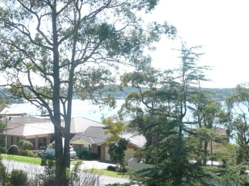 84 Fishing Point Road, Fishing Point NSW 2283