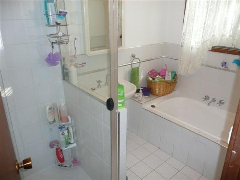 124 Bay Road, Bolton Point NSW 2283