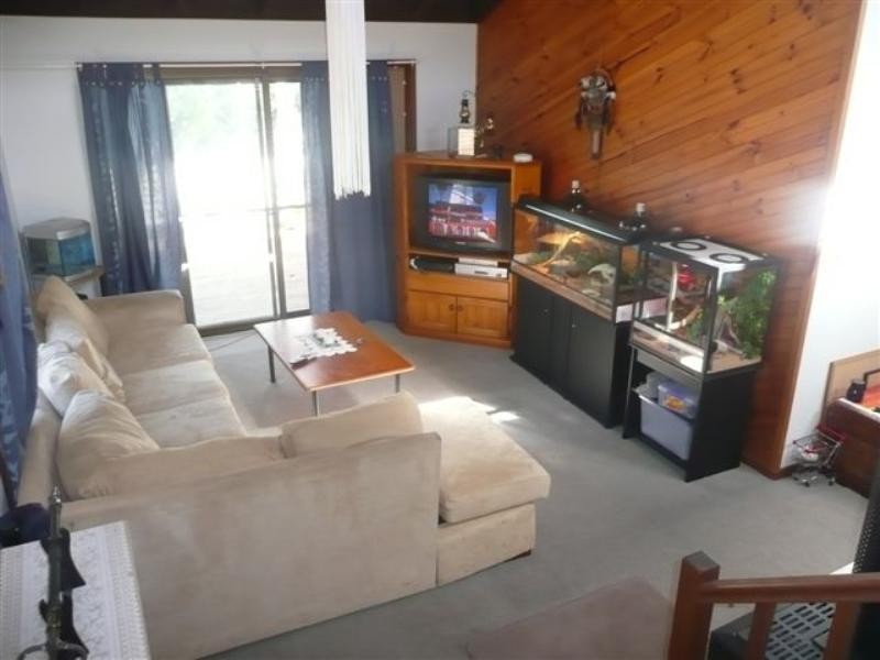 124 Bay Road, Bolton Point NSW 2283