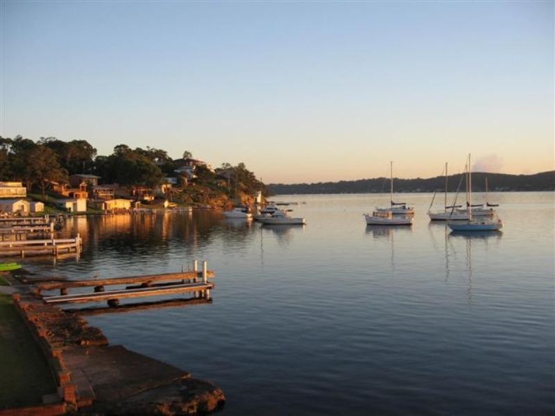 207 Fishing Point Road, Fishing Point NSW 2283