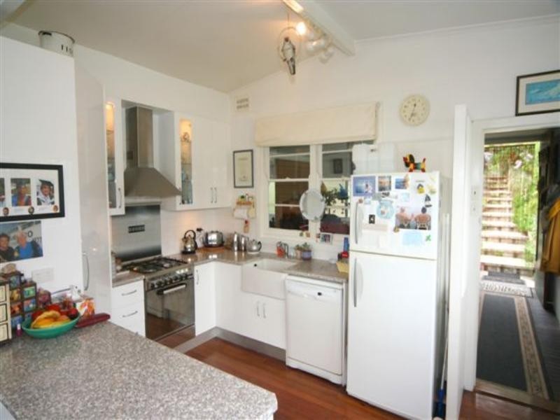 207 Fishing Point Road, Fishing Point NSW 2283