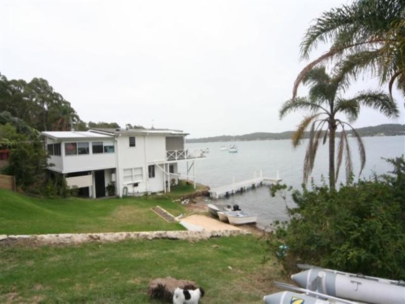 207 Fishing Point Road, Fishing Point NSW 2283