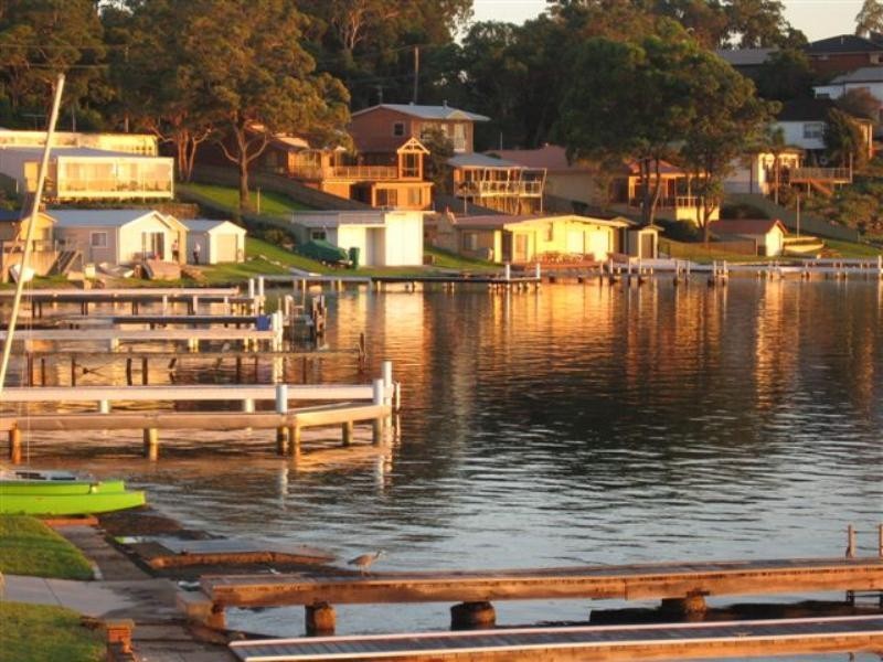 207 Fishing Point Road, Fishing Point NSW 2283