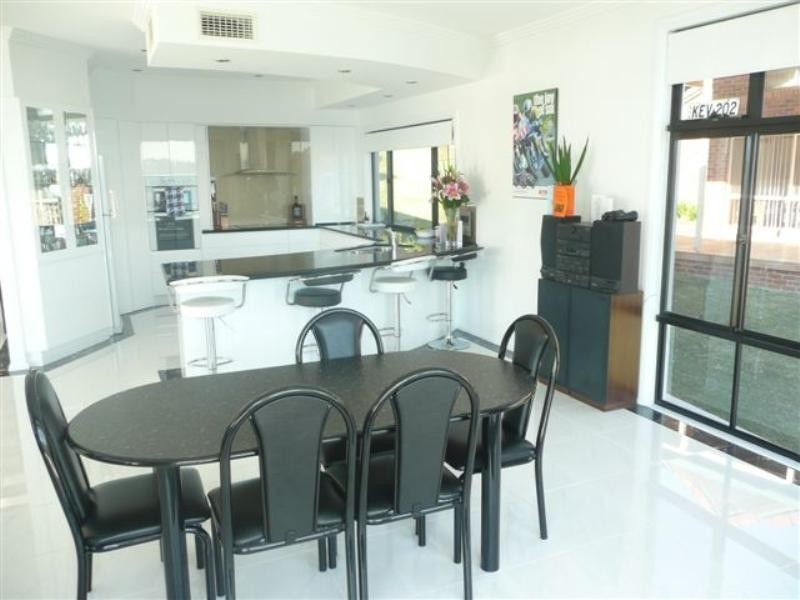 52 Sealand Road, Fishing Point NSW 2283