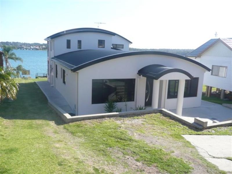 52 Sealand Road, Fishing Point NSW 2283