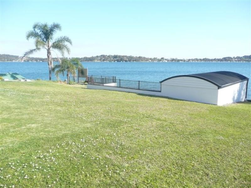 52 Sealand Road, Fishing Point NSW 2283