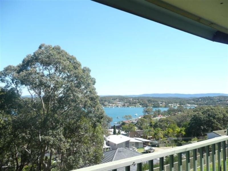 72 Sunlight Parade, Fishing Point NSW 2283