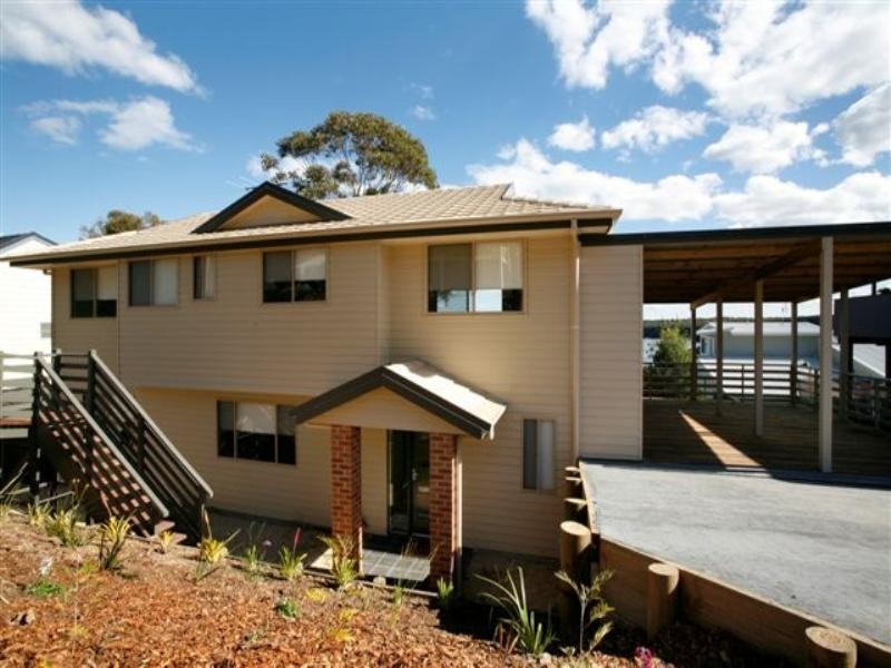 66 Alkrington Avenue, Fishing Point NSW 2283