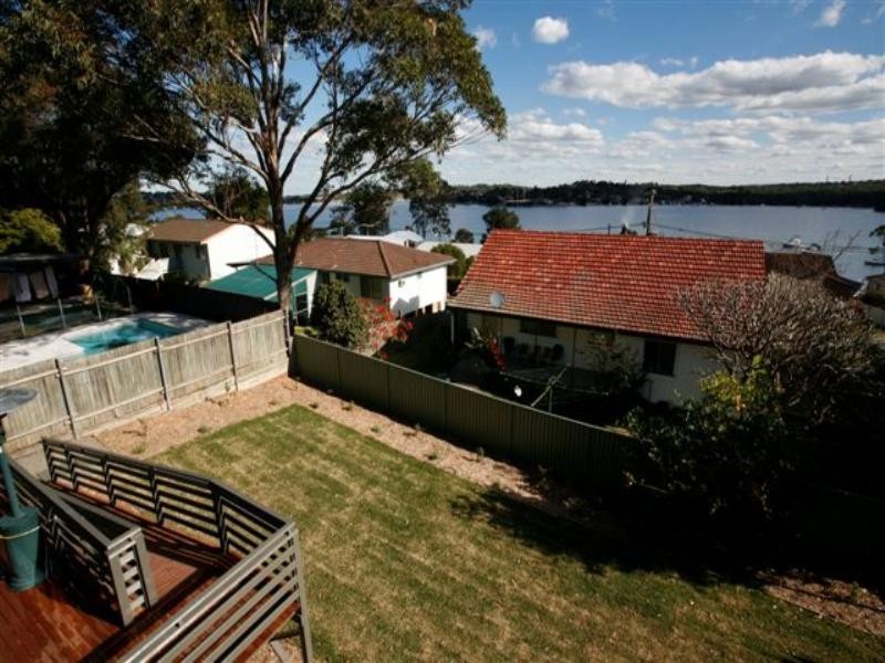 66 Alkrington Avenue, Fishing Point NSW 2283