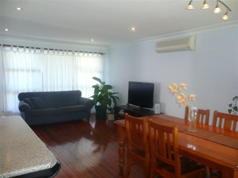 52 Amelia Street, Carey Bay NSW 2283