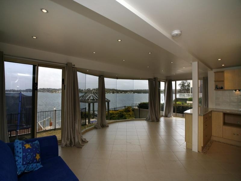 46 Sealand Road, Fishing Point NSW 2283