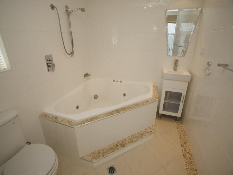 46 Sealand Road, Fishing Point NSW 2283