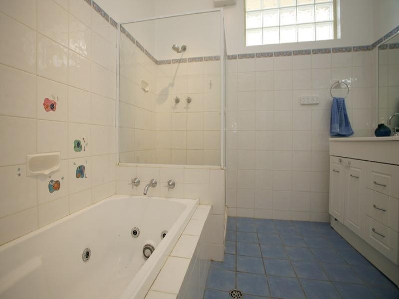 46 Sealand Road, Fishing Point NSW 2283