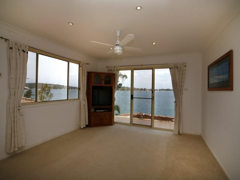 46 Sealand Road, Fishing Point NSW 2283