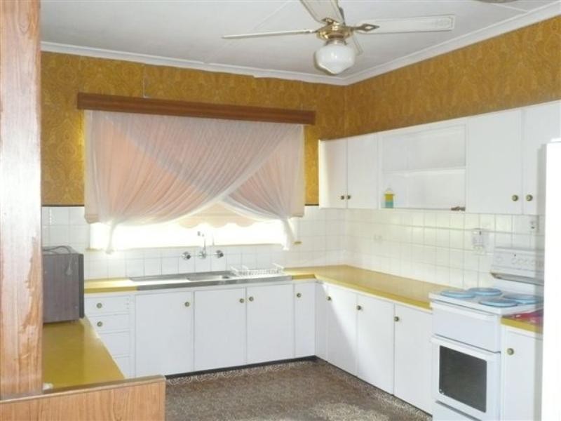 65 Middlepoint Road, Bolton Point NSW 2283