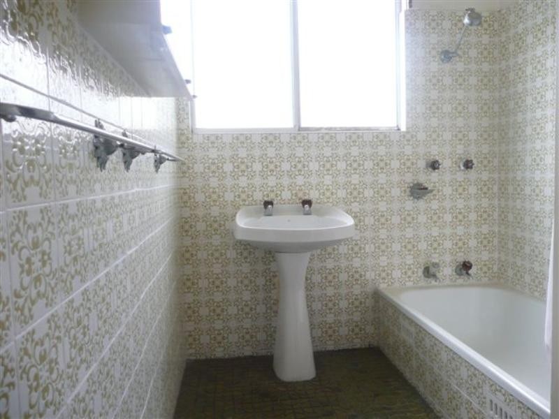 65 Middlepoint Road, Bolton Point NSW 2283