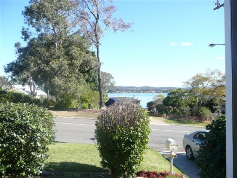 106 Bay Road, Bolton Point NSW 2283