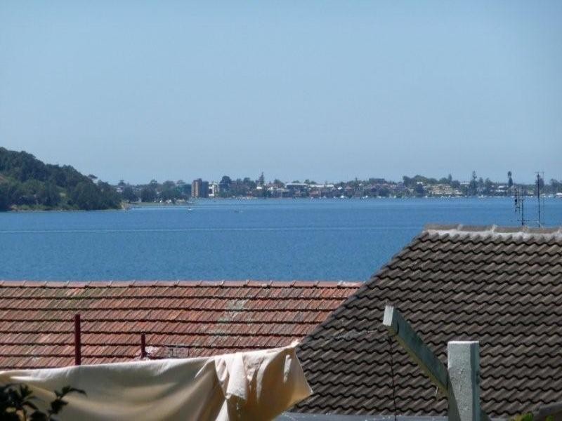 133 Excelsior Parade, Toronto NSW 2283