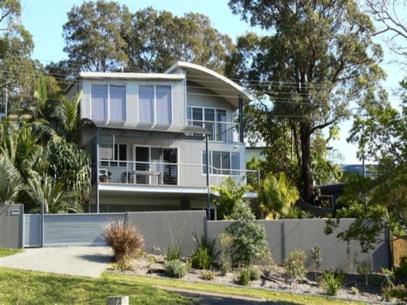 5 Rofe Street, Coal Point NSW 2283