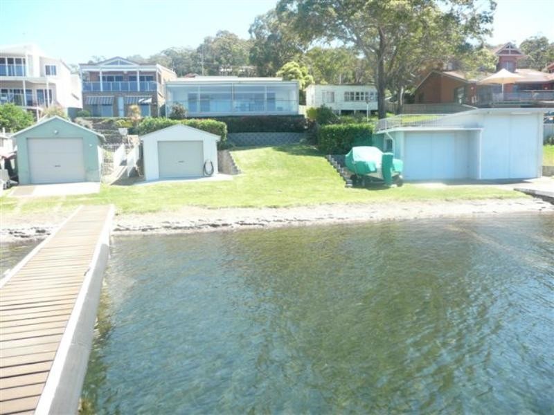 169 Fishing Point Road, Fishing Point NSW 2283
