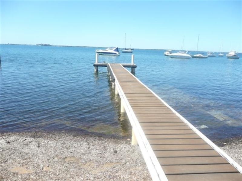 169 Fishing Point Road, Fishing Point NSW 2283
