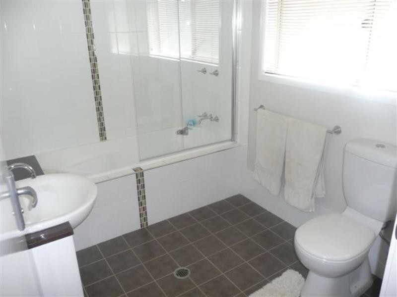 169 Fishing Point Road, Fishing Point NSW 2283