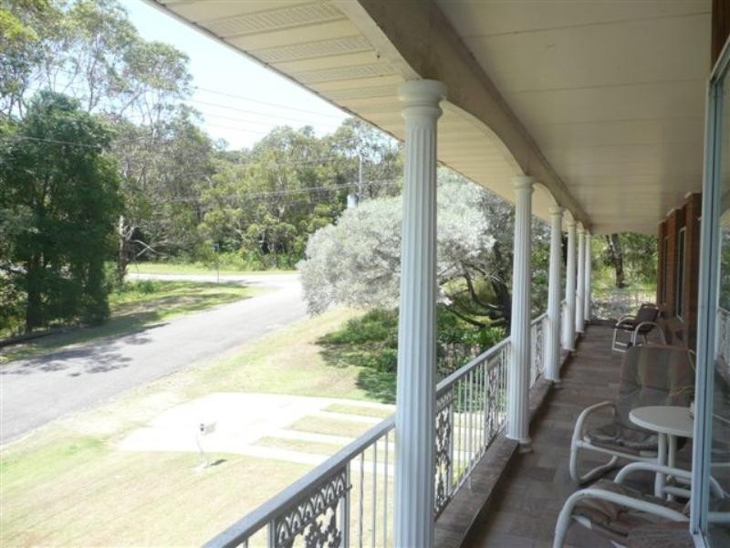 1 Prospect Avenue, Bolton Point NSW 2283