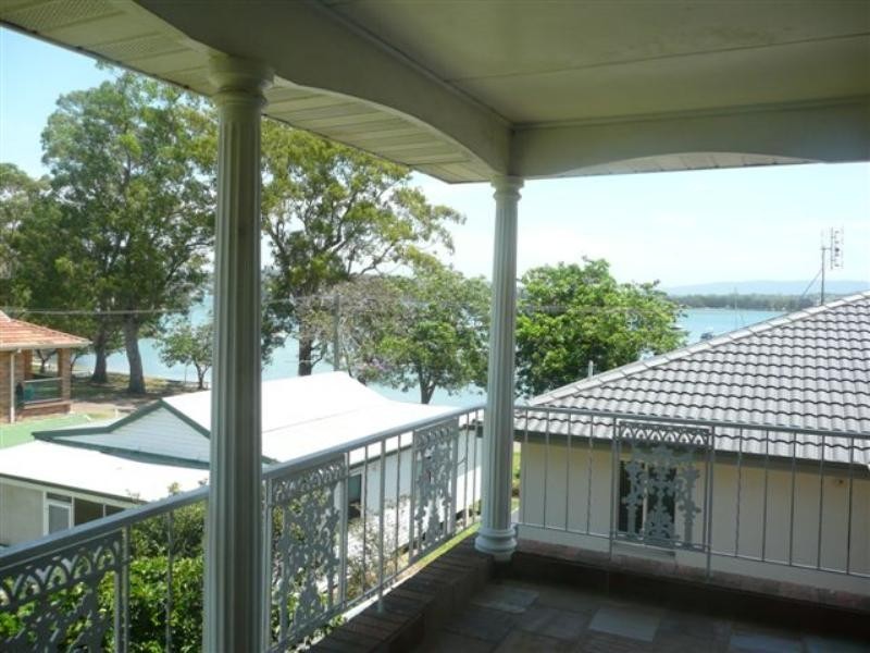 1 Prospect Avenue, Bolton Point NSW 2283