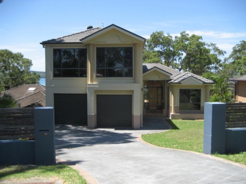 12a Macquarie Street, Bolton Point NSW 2283