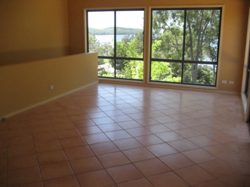 12a Macquarie Street, Bolton Point NSW 2283