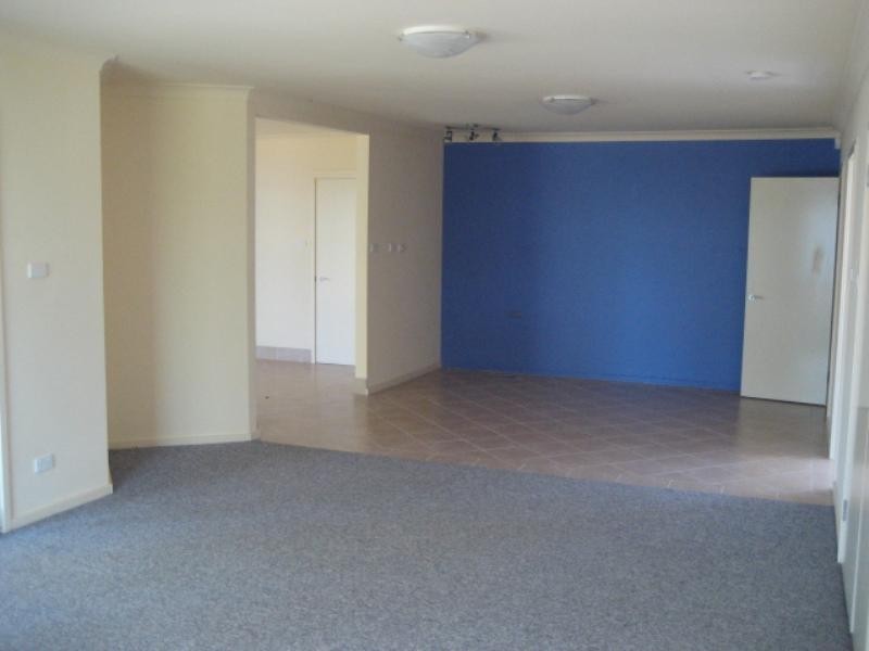 12a Macquarie Street, Bolton Point NSW 2283