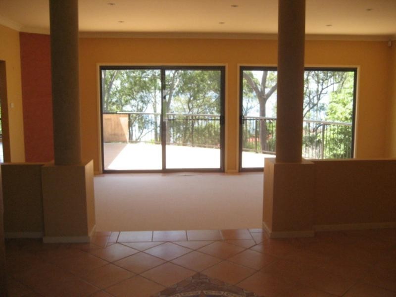 12a Macquarie Street, Bolton Point NSW 2283