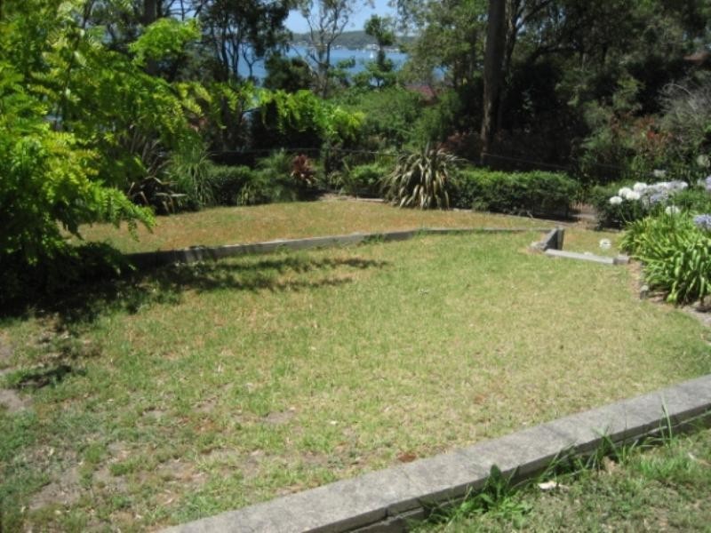 12a Macquarie Street, Bolton Point NSW 2283