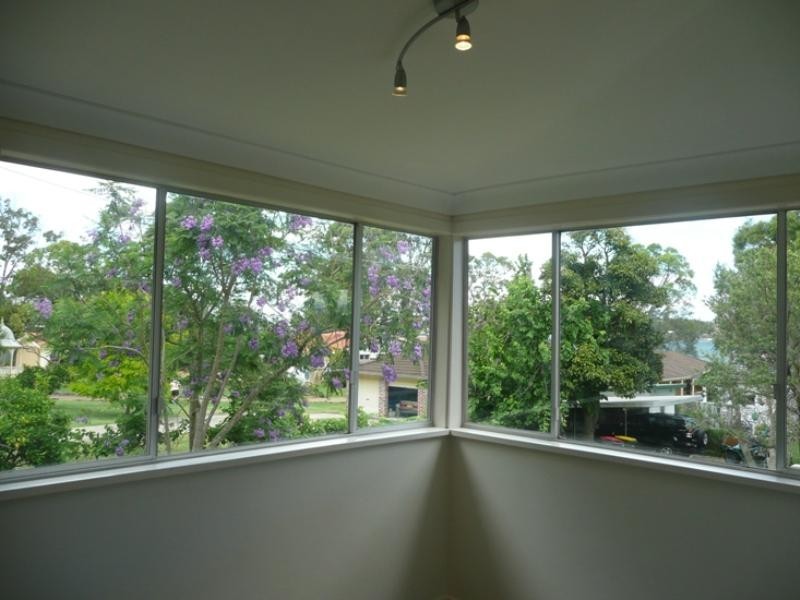 237 Coal Point Road, Coal Point NSW 2283