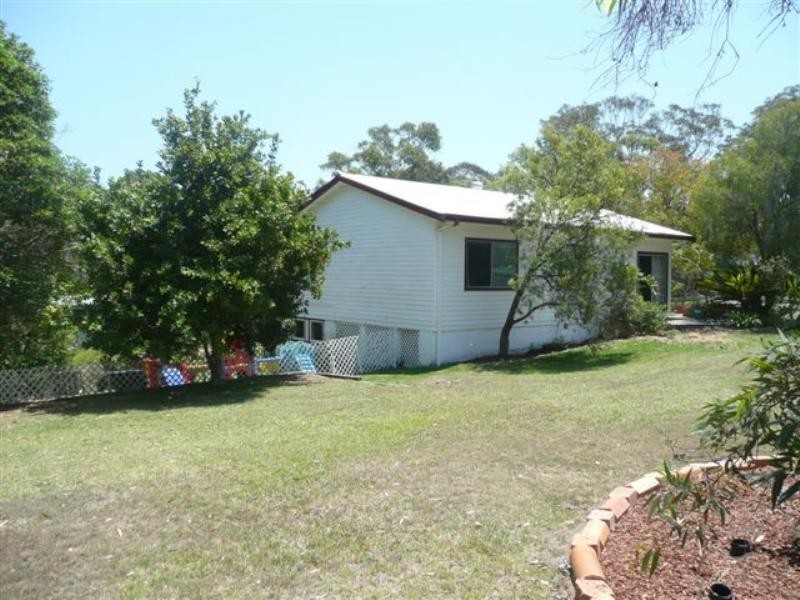 1 Coal Point Road, Coal Point NSW 2283