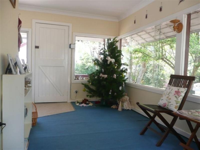 1 Coal Point Road, Coal Point NSW 2283