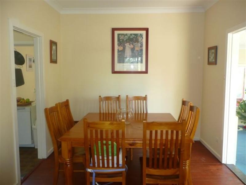 1 Coal Point Road, Coal Point NSW 2283