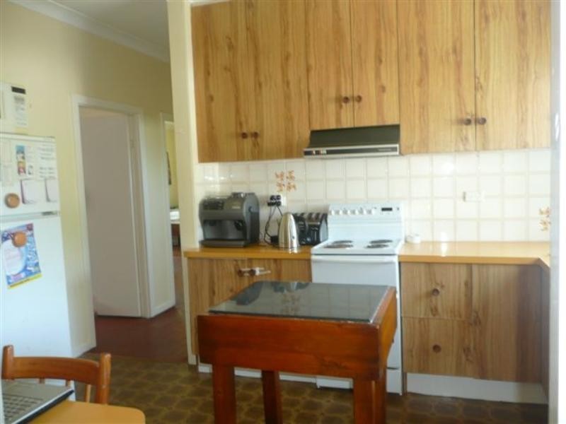 1 Coal Point Road, Coal Point NSW 2283