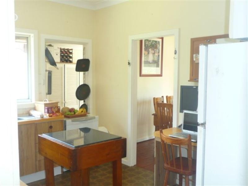 1 Coal Point Road, Coal Point NSW 2283