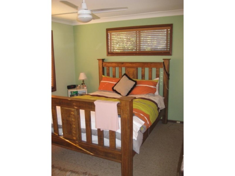 4 Ralfe Crescent, Kilaben Bay NSW 2283