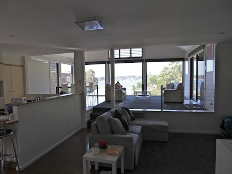 13 Bolton Point Road, Bolton Point NSW 2283