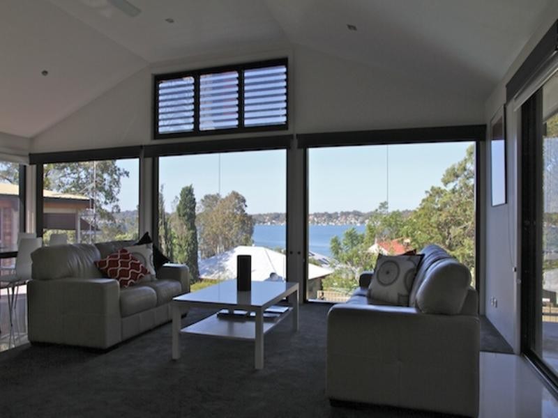 13 Bolton Point Road, Bolton Point NSW 2283