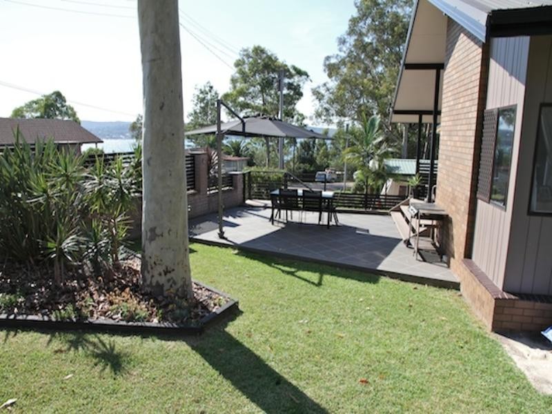13 Bolton Point Road, Bolton Point NSW 2283