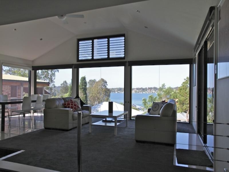 13 Bolton Point Road, Bolton Point NSW 2283