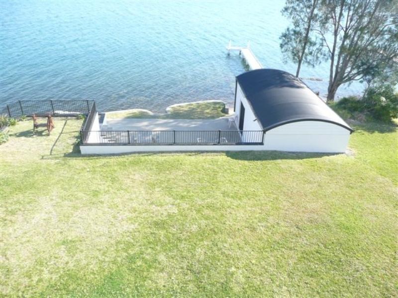 52 Sealand Road, Fishing Point NSW 2283